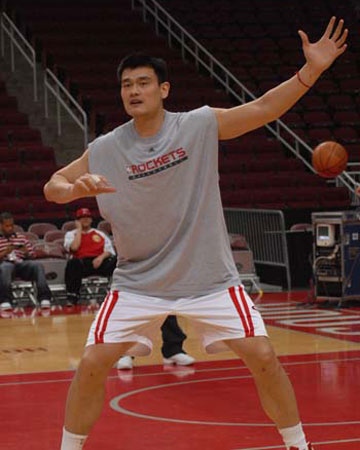 球与防守强 球与防守强