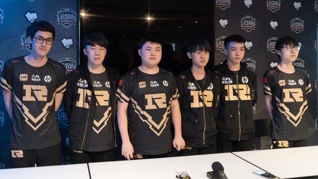 一直被视作 一直被视作