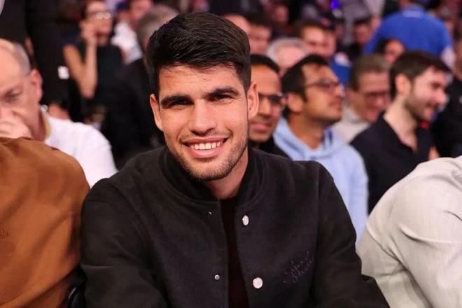 他敏锐地察 他敏锐地察